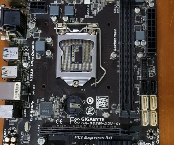 MAIN GIGABYTE GA-B85M-D2V-SI, SOCKET 1150, DDR3 2 KHE CẮM      