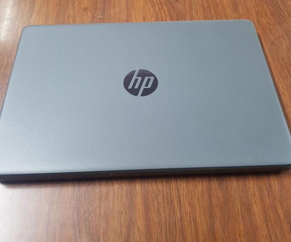 [NEW] - LAPTOP HP 240 G8 (I3 1005G1/4GB/1TB/14    - NeW