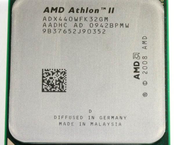 AMD Athlon X3 440 ( 3.0Ghz )                                  