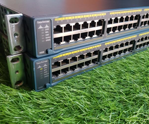 Switch Cisco WS-C2960-48TT-L Catalyst 48 Ethernet 10/100 ports