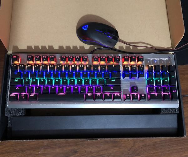Combo ph&iacute;m giả cơ MotoSpeed K93 (Led RBG 7 M&agrave;u) + Mouse V40          