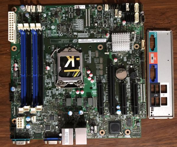 Main Intel Server S1200V3RP sk1150 ( Bootrom server)            