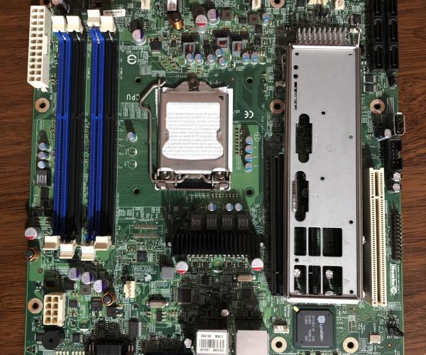 Main Server Intel  S1200BTS  sk1155 ( Server Bootrom)            