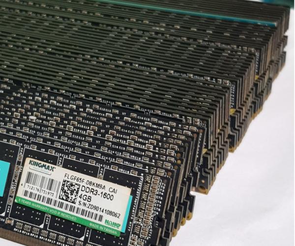 RAM DDR4 4G BUS 1600 KINGMAX      